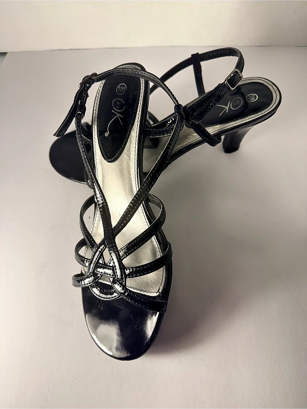 Qupid Strappy Heels in Black US 7.5